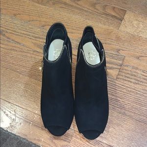 Never been used before Ann Taylor suede booties!!